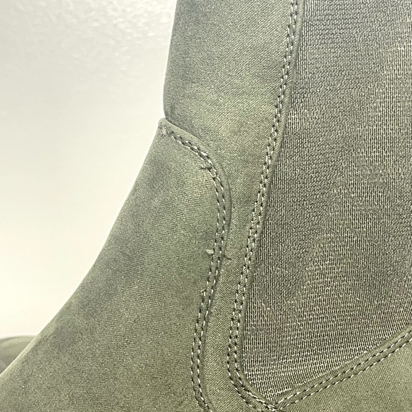 Esprit Chelsea Lug Chunky Ankle Boots - Picture 8 of 8